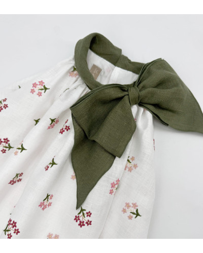 ABITO CON FIORI RICAMATI