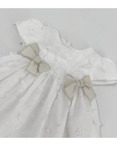 ABITO BIANCO CON FIOCCHI